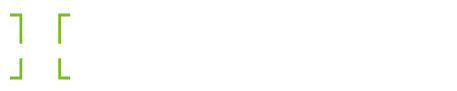 El logotipo de la agencia de marketing digital méxico presenta corchetes verdes y el texto "ad & com" en blanco, sobre un fondo negro.